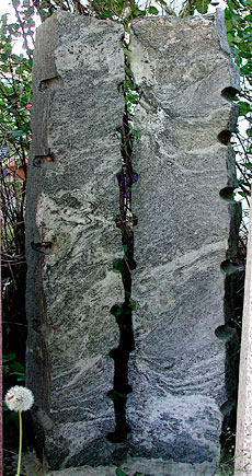Grabmal Onsernone-Gneis